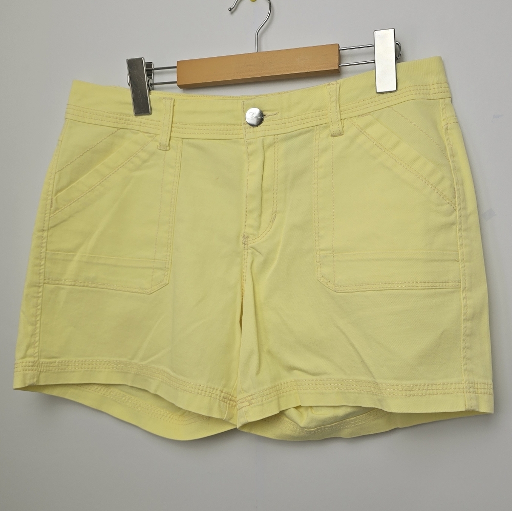Supplies Pastel Yellow Women's Casual Shorts with pockets, Sz 10